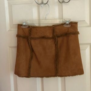 UGG suede & faux camel fur skirt. Good condition.
